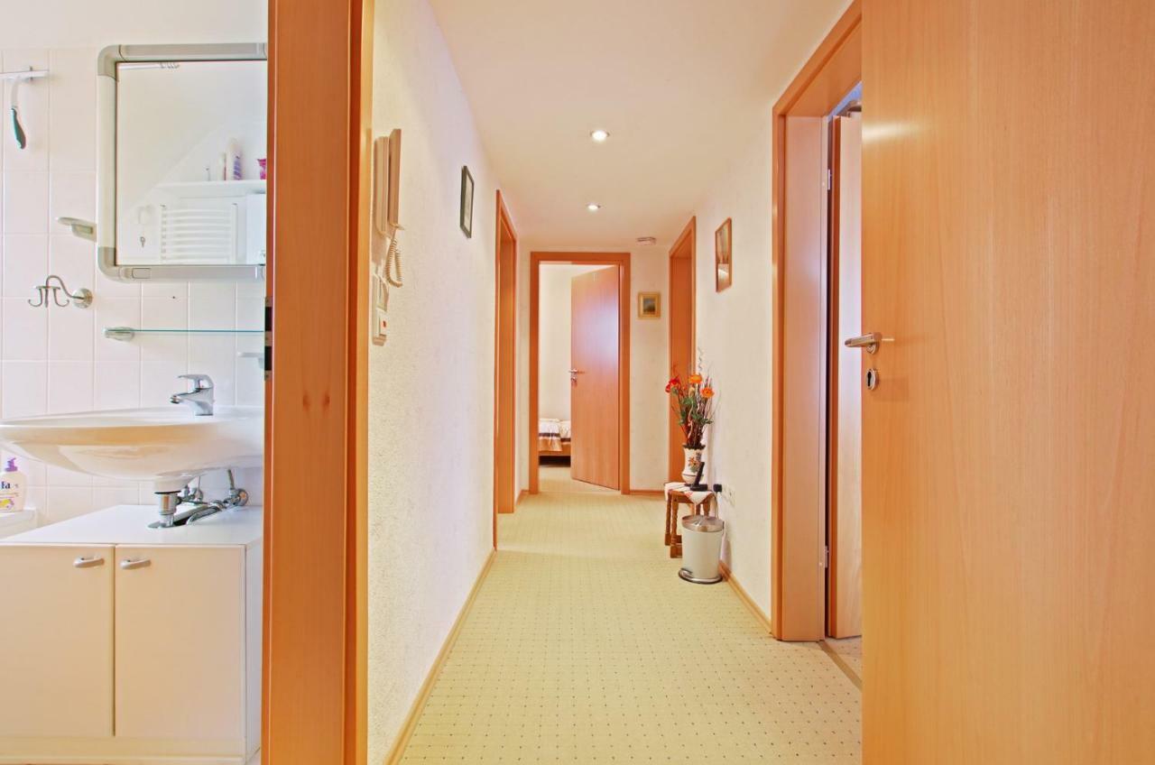 Private Rooms Near Exhibition Center Hanovra Exterior foto