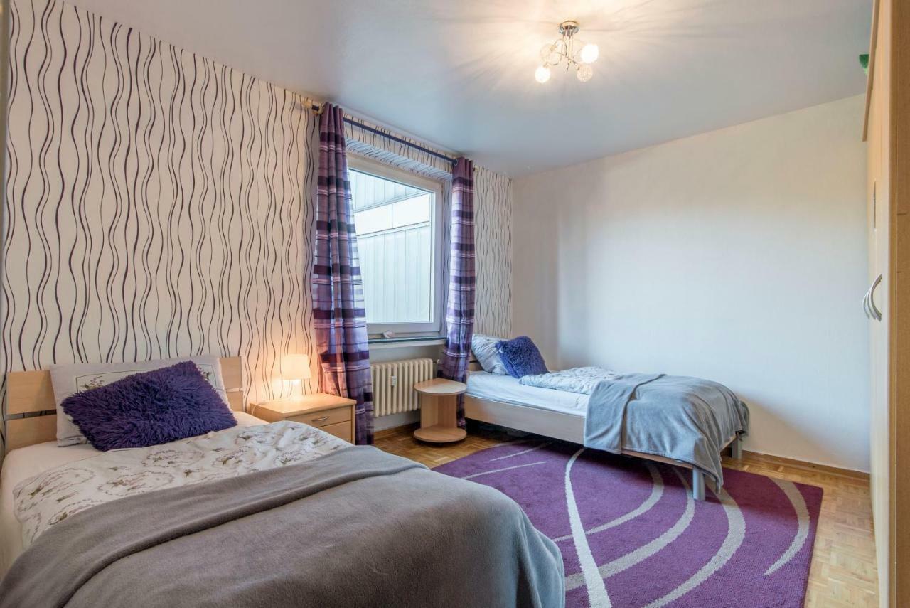 Private Rooms Near Exhibition Center Hanovra Exterior foto