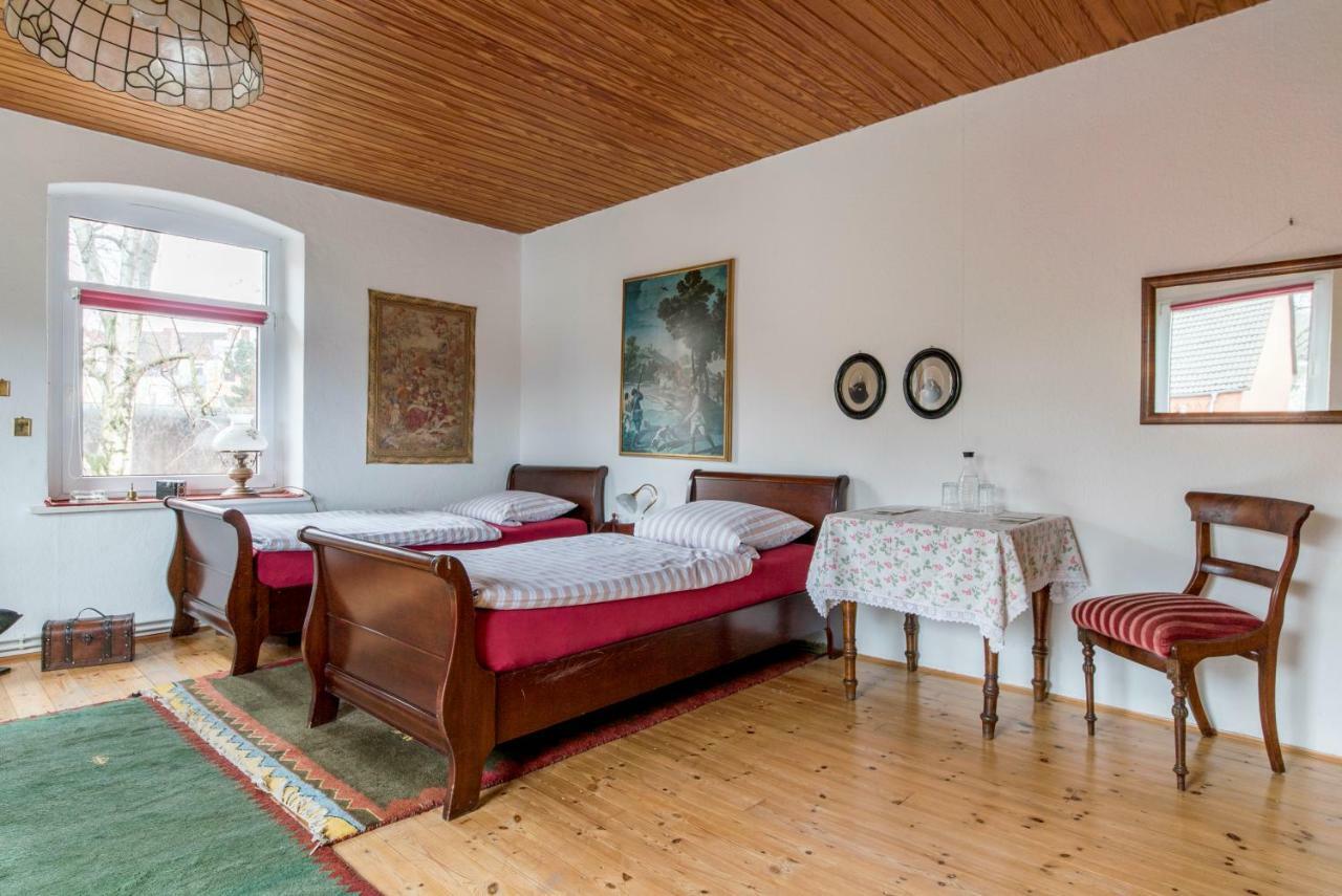 Private Rooms Near Exhibition Center Hanovra Exterior foto